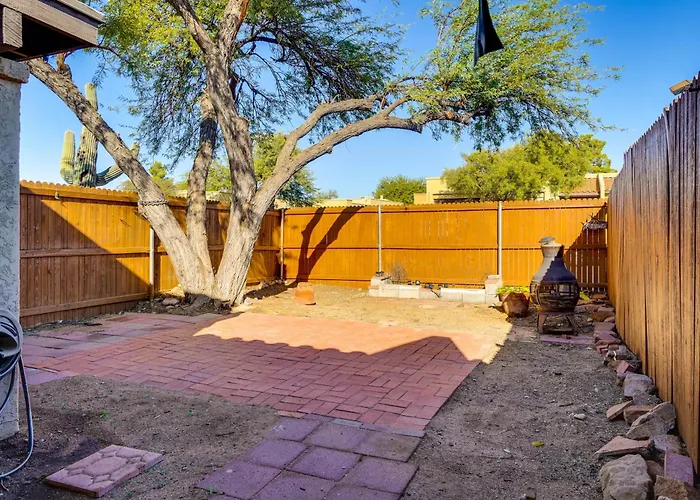 12 Mi To Dtwn Tucson: Tranquil Townhome W/ Office *