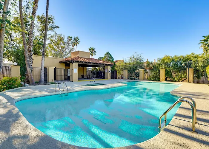12 Mi To Dtwn Tucson: Tranquil Townhome W/ Office *